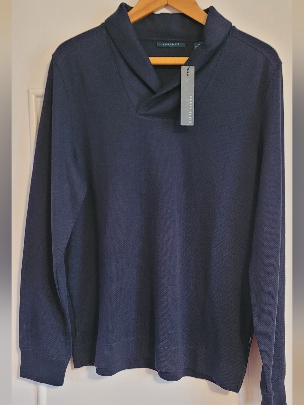 Perry Ellis Men’s Navy Long-Sleeve Knit Sweater NWT